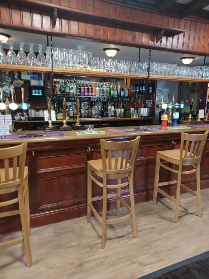 Twa Dogs Inn Keswick  Exteriör bild