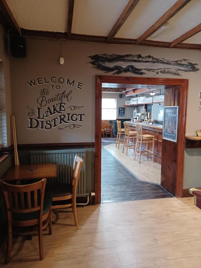 Twa Dogs Inn Keswick  Exteriör bild